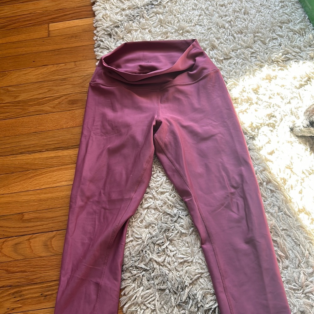 Alo Yoga purple legging EUC, large.